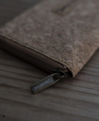 Cork Vegan Wallet : An Alternative to Leather